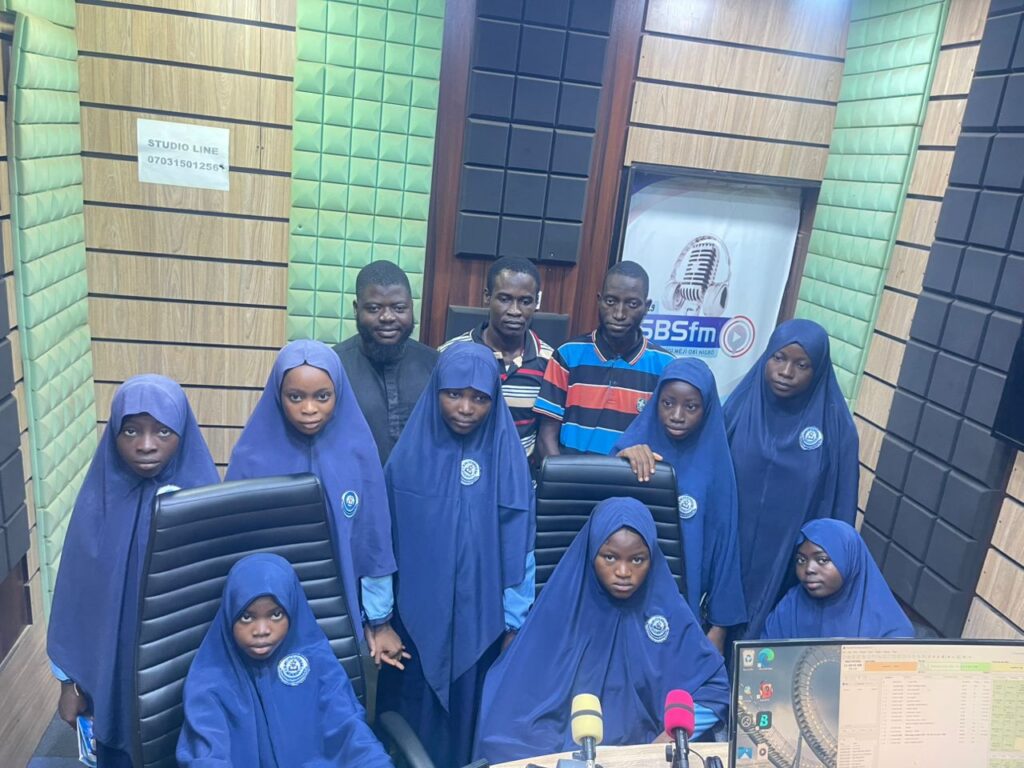 An Naheem Academy students visit SBS 96.9 FM on media tour